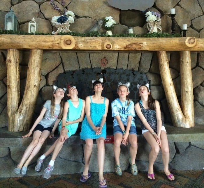 5 Reasons to host your tween's birthday party at the Great Wolf Lodge -- free unlimited ice cream, special birthday wolf ears and so much more.