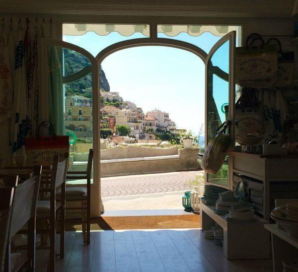 Shopping in Positano at Casa e bottega