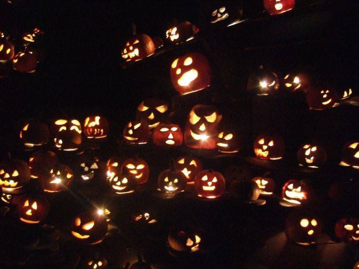 Jack-o-lantern spectacular at the Roger Williams Zoo