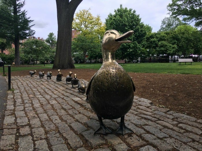 Make way for ducklings statue in Boston