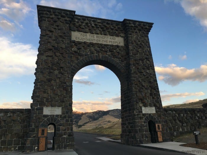 Must see in Yellowstone Roosevelt Arch