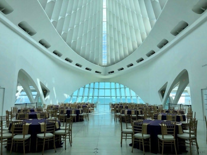 Milwaukee art museum inside