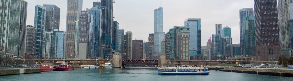 Chicago river and skyline