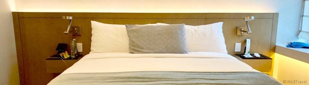 Knickerbocker Hotel bed