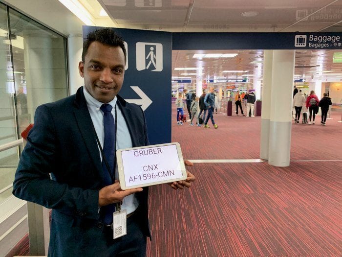 Private driver guide greeter at CDG