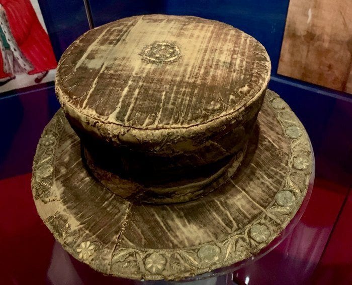 King Henry VIII cap of maintenance