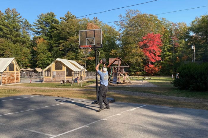 Huttopia white mountains basketball and playground