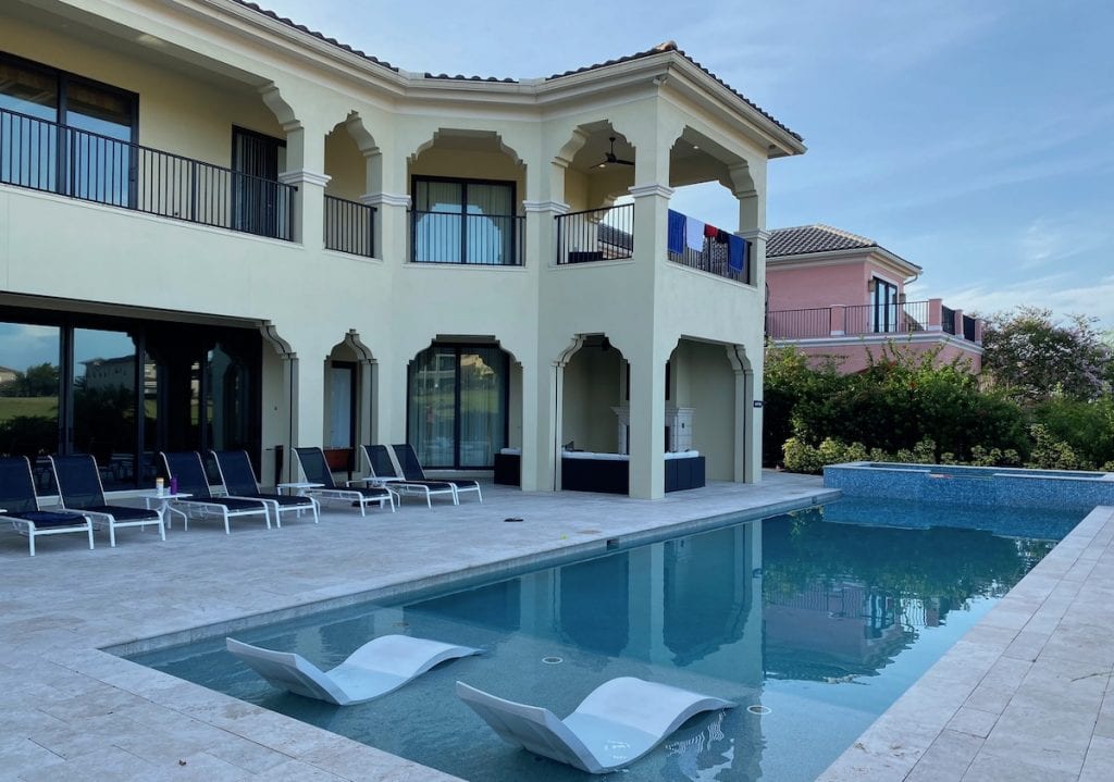 Large house and an outdoor pool in Reunion Resorts in Florida