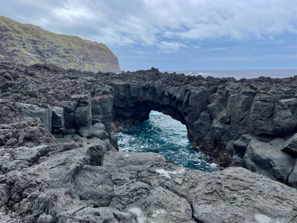 Ponta da Ferraria stone arch bridge