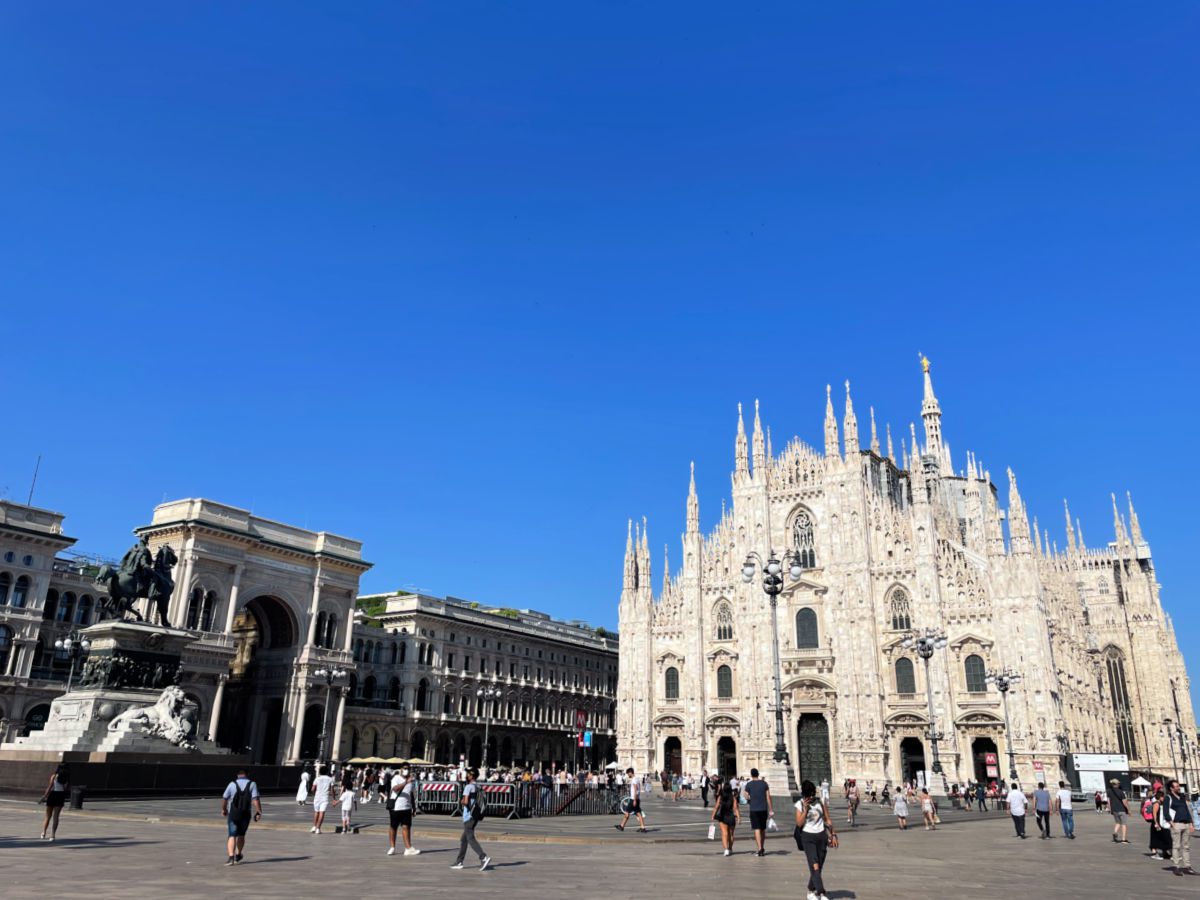 Piazza di Duomo Milan itinerary