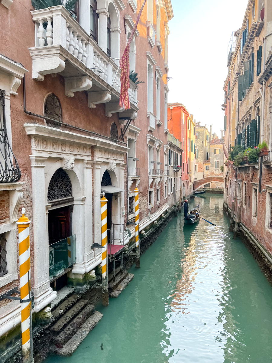 Canal on a side canal in Venice