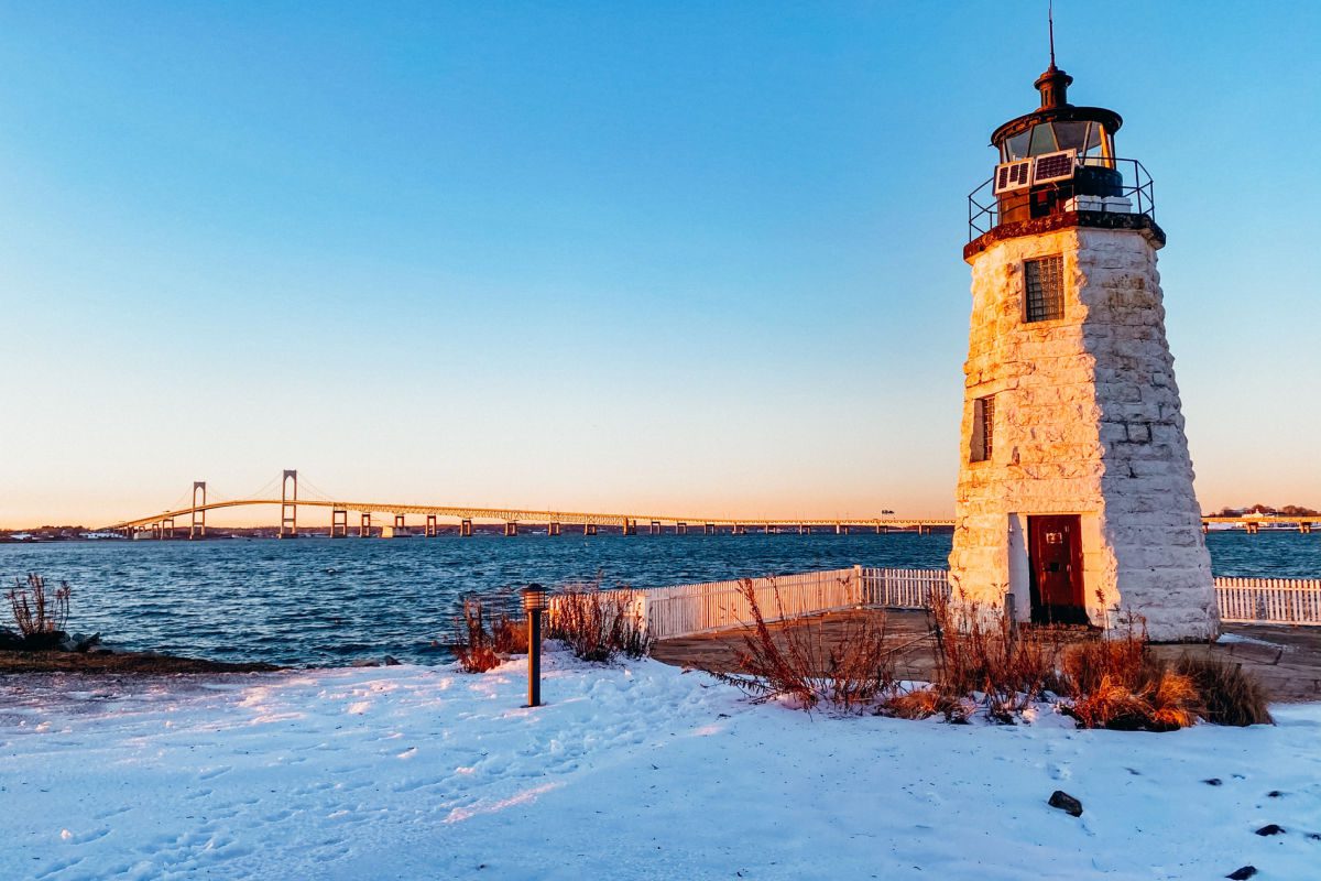 Goat Island lighthouse in the snow