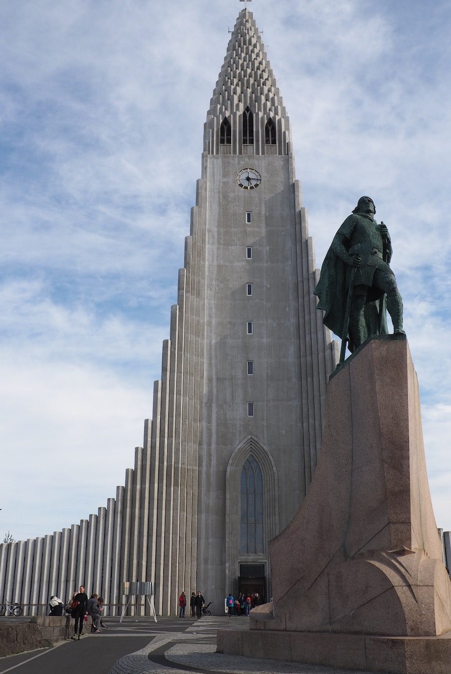 Hallgrimskirkja and Leif Erikson statue in Reykajvik