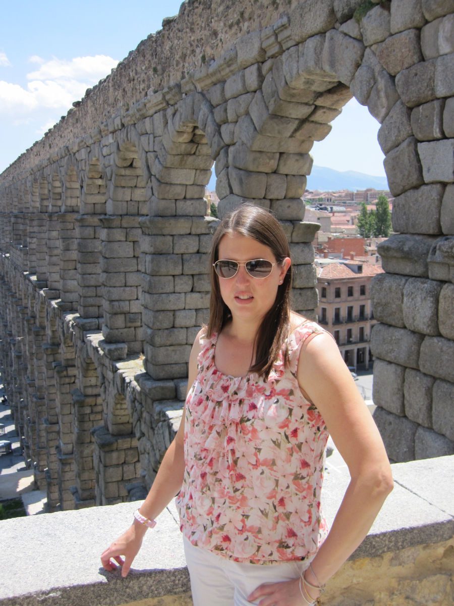 Tamara standing in front of aqueduct
