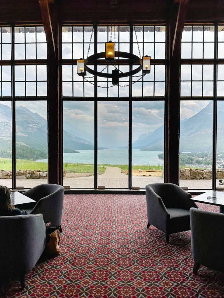 Prince of Wales lobby view