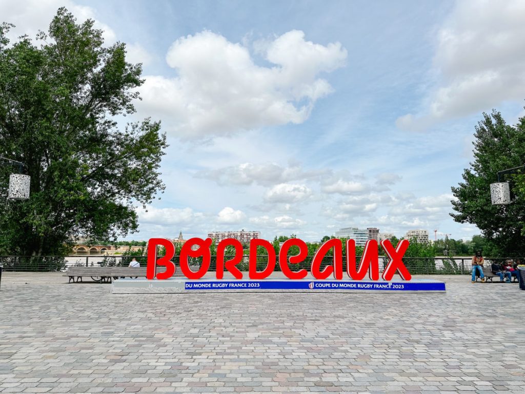 Bordeaux sign