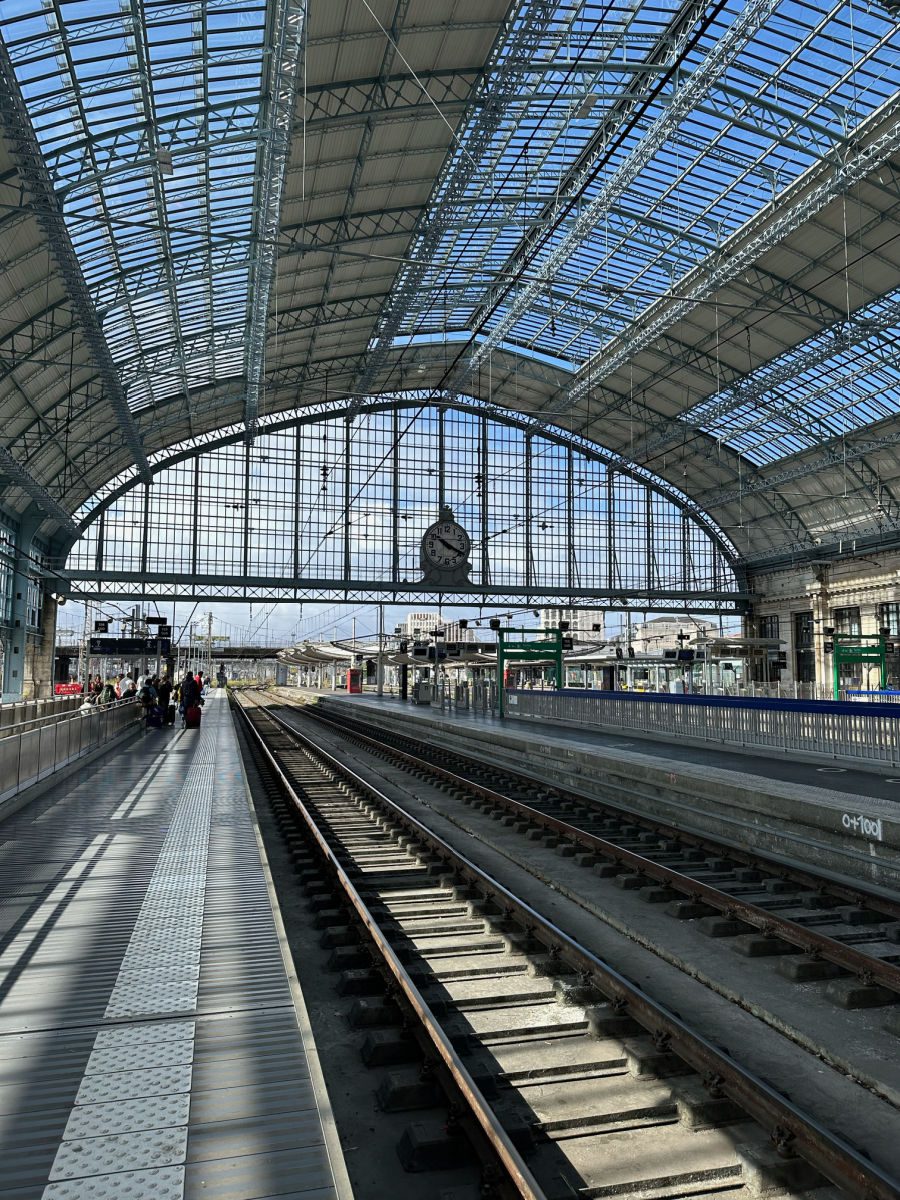 Bordeaux train station inside
