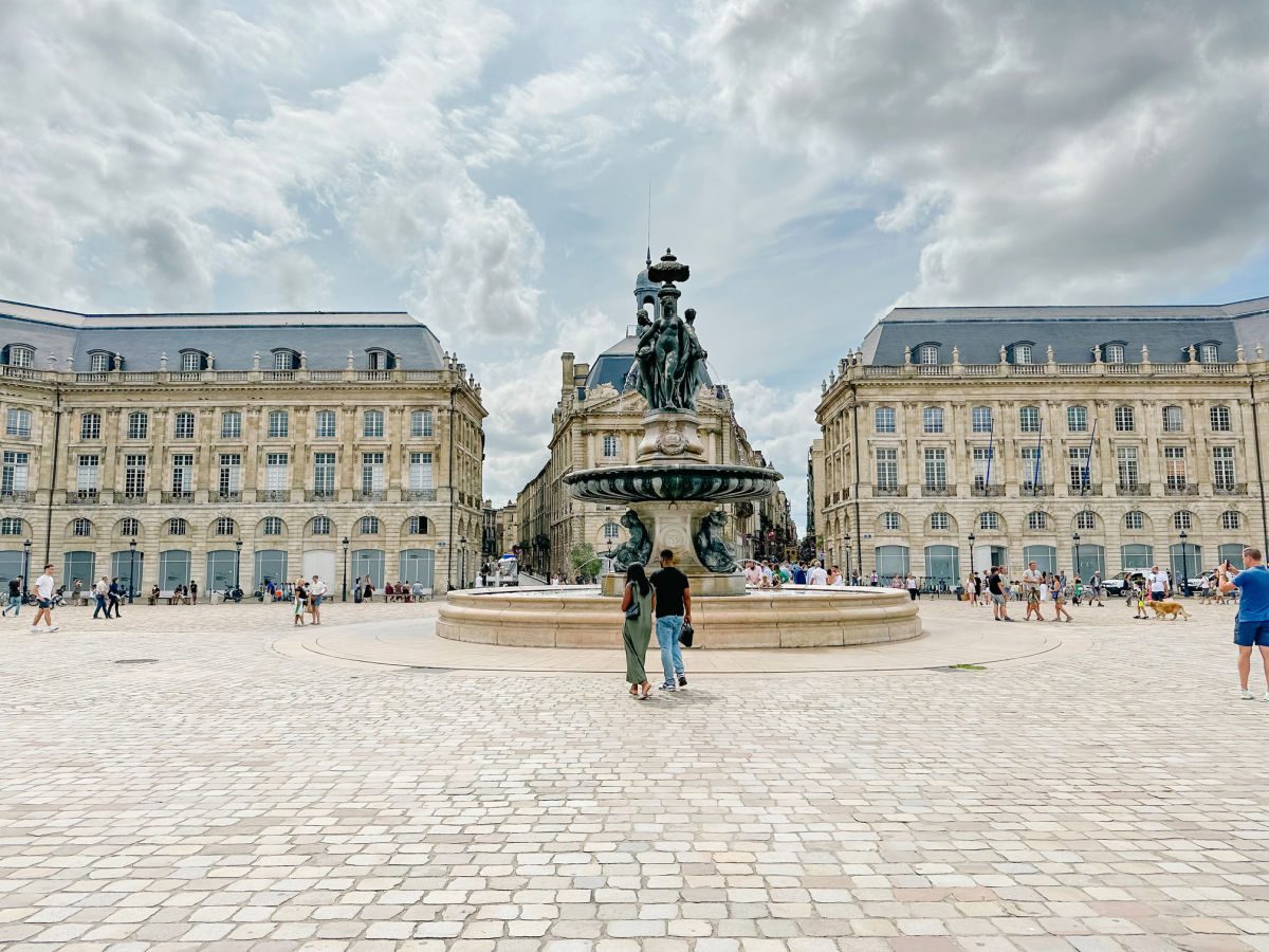 Things to do in Bordeaux - Place du Bourse
