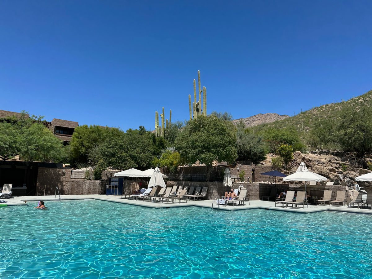 Loews Ventana Canyon pool