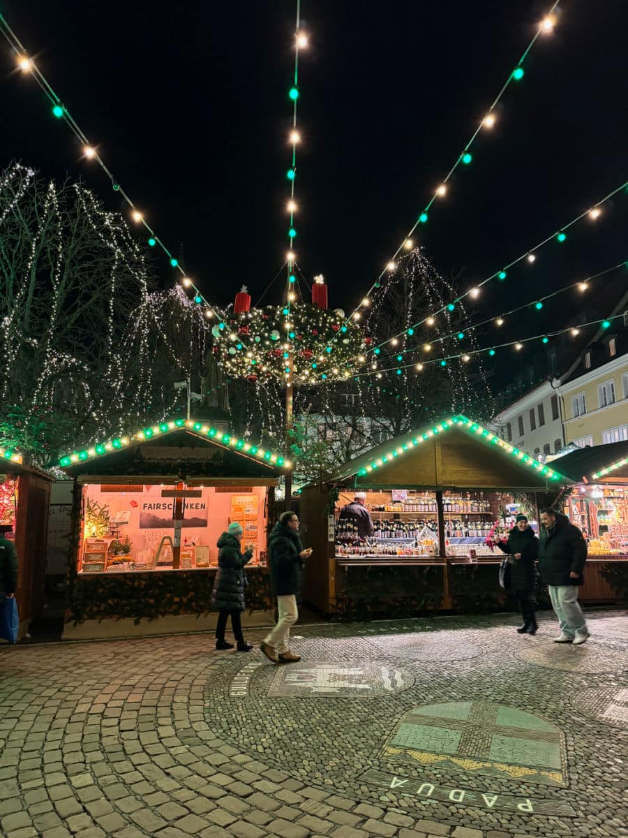 Freiberg christmas stalls with green lights
