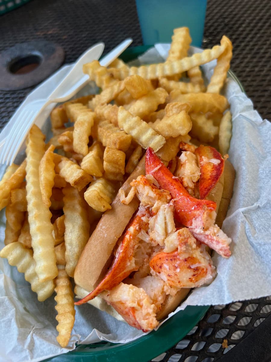 Cameron's lobster roll in Brunswick Maine