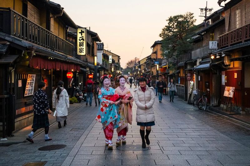 19. Stroll Through Gion District