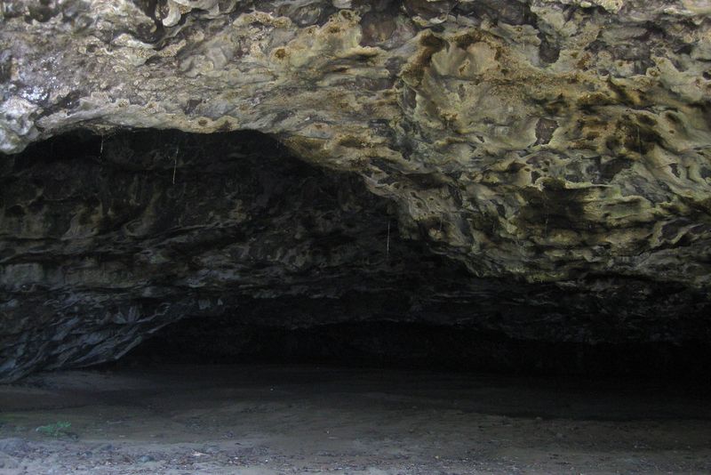 Maniniholo Dry Cave