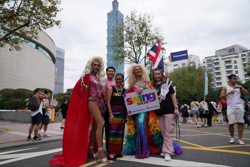 Alternative: Taipei Pride