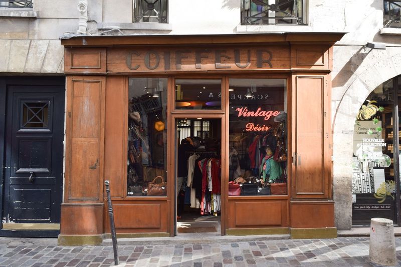 Vintage Shopping in Le Marais