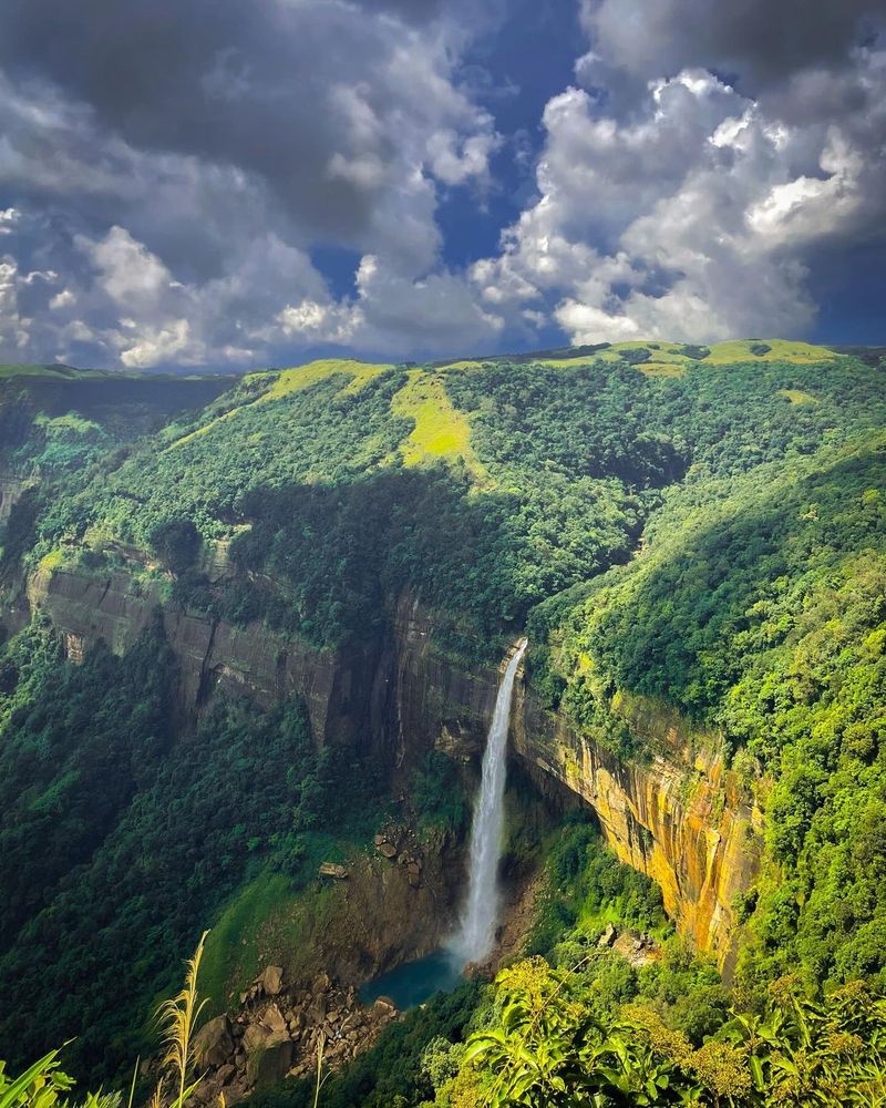 Nohkalikai Falls, Meghalaya