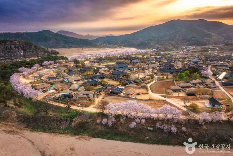 Andong Hahoe Folk Village