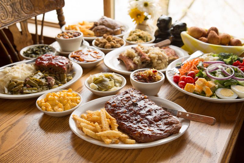 Gastronomy Delights at the Local Eateries