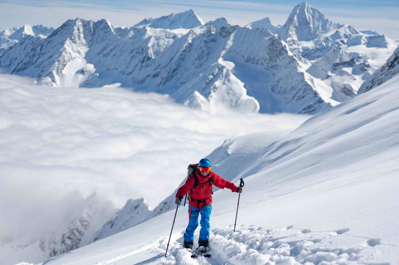 Skiing the Haute Route