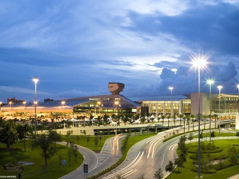 Miami International Airport (MIA)