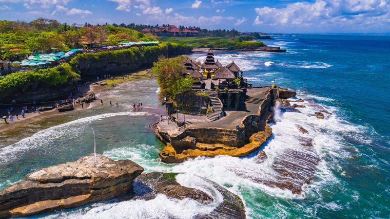 Experience Balinese Culture at Tanah Lot