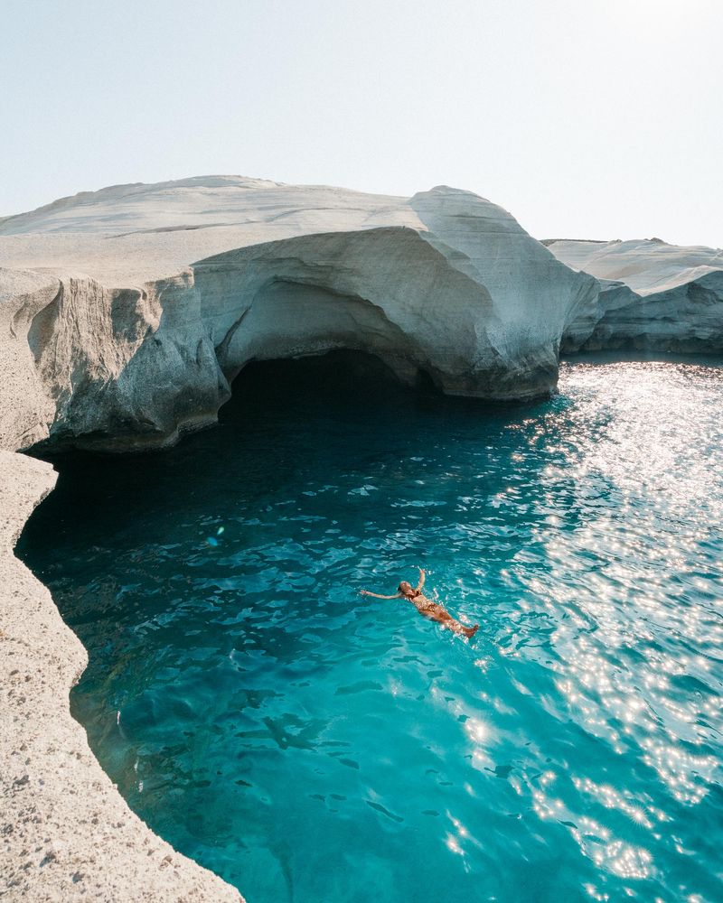 Sarakiniko Beach, Milos