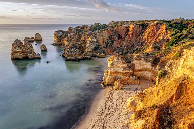 Praia da Dona Ana, Portugal