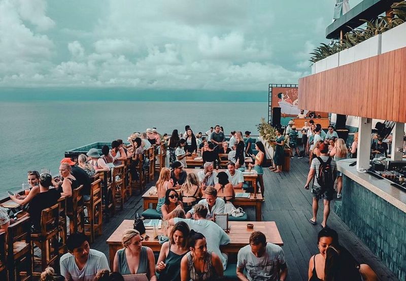 Single Fin, Uluwatu