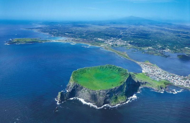 Jeju Island's Seongsan Ilchulbong