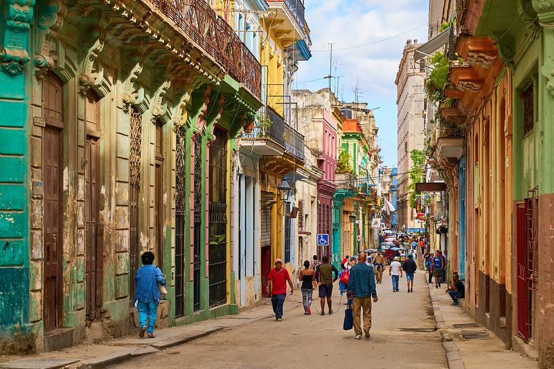 Exploring the Vibrant Streets of Havana, Cuba