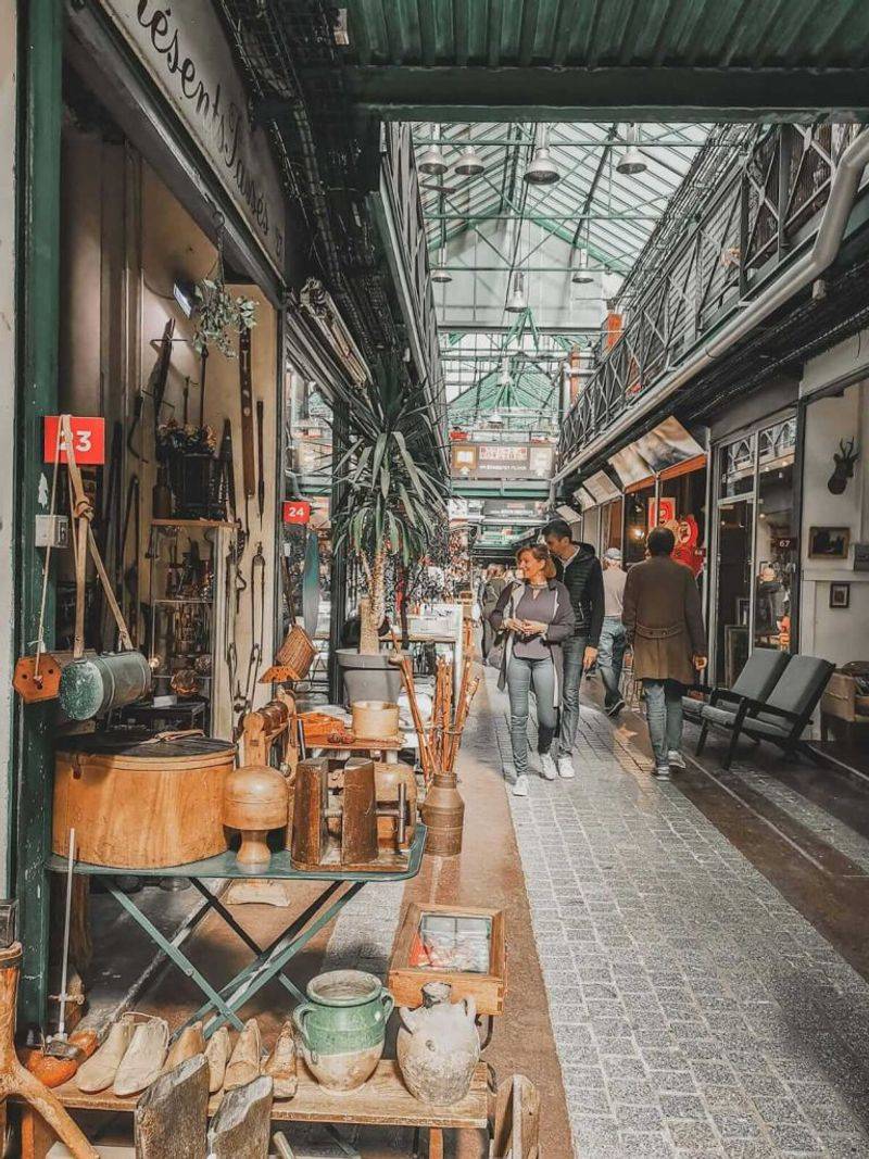 Le Marché aux Puces de Saint-Ouen