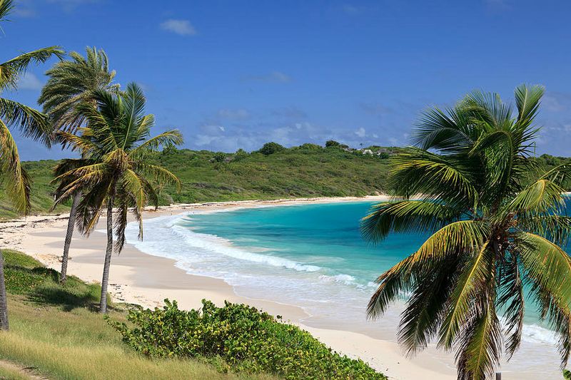 Half Moon Bay, Antigua