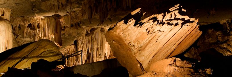 Al Hoota Cave, Oman