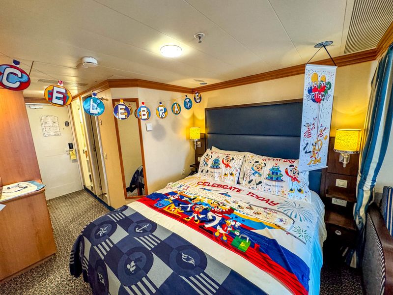 Themed Cabin Decor