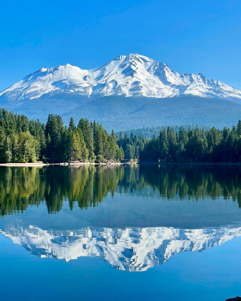 Lake Siskiyou