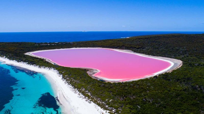 Lake Hillier