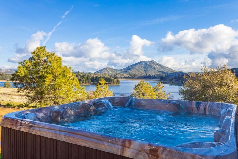 Meditation Mountain Lodge