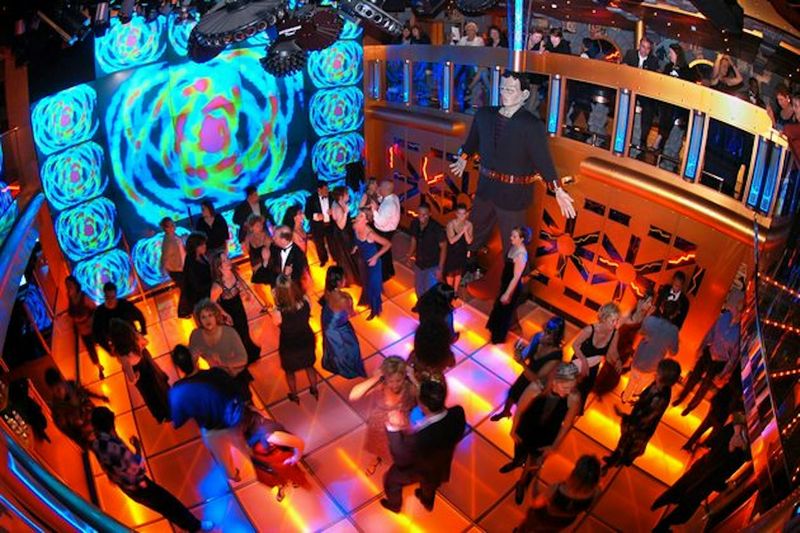 Vibrant Nightlife Experiences