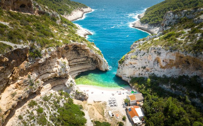 Hidden Shores of Vis