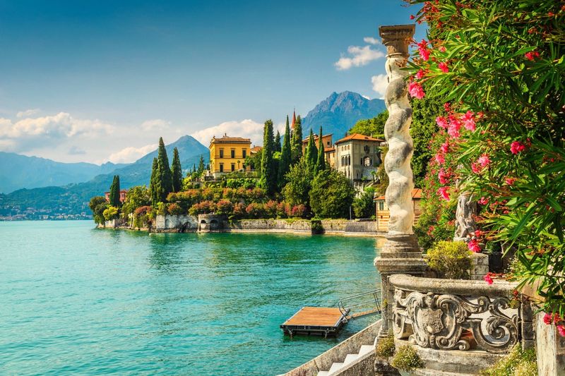 Lake Como's Tranquility